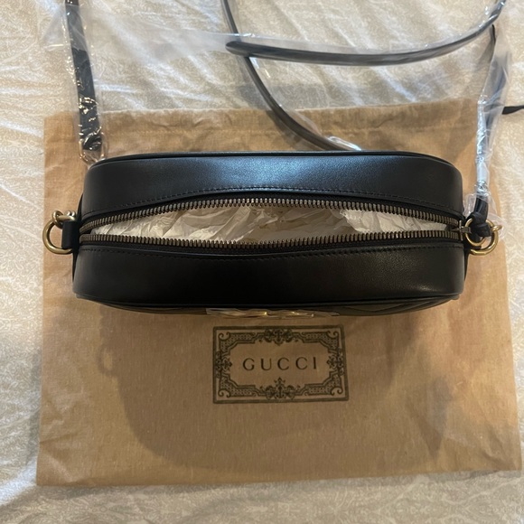 SOLD ❌ Gucci GG Marmont Small Matelassé Shoulder Bag - Picture 3 of 10